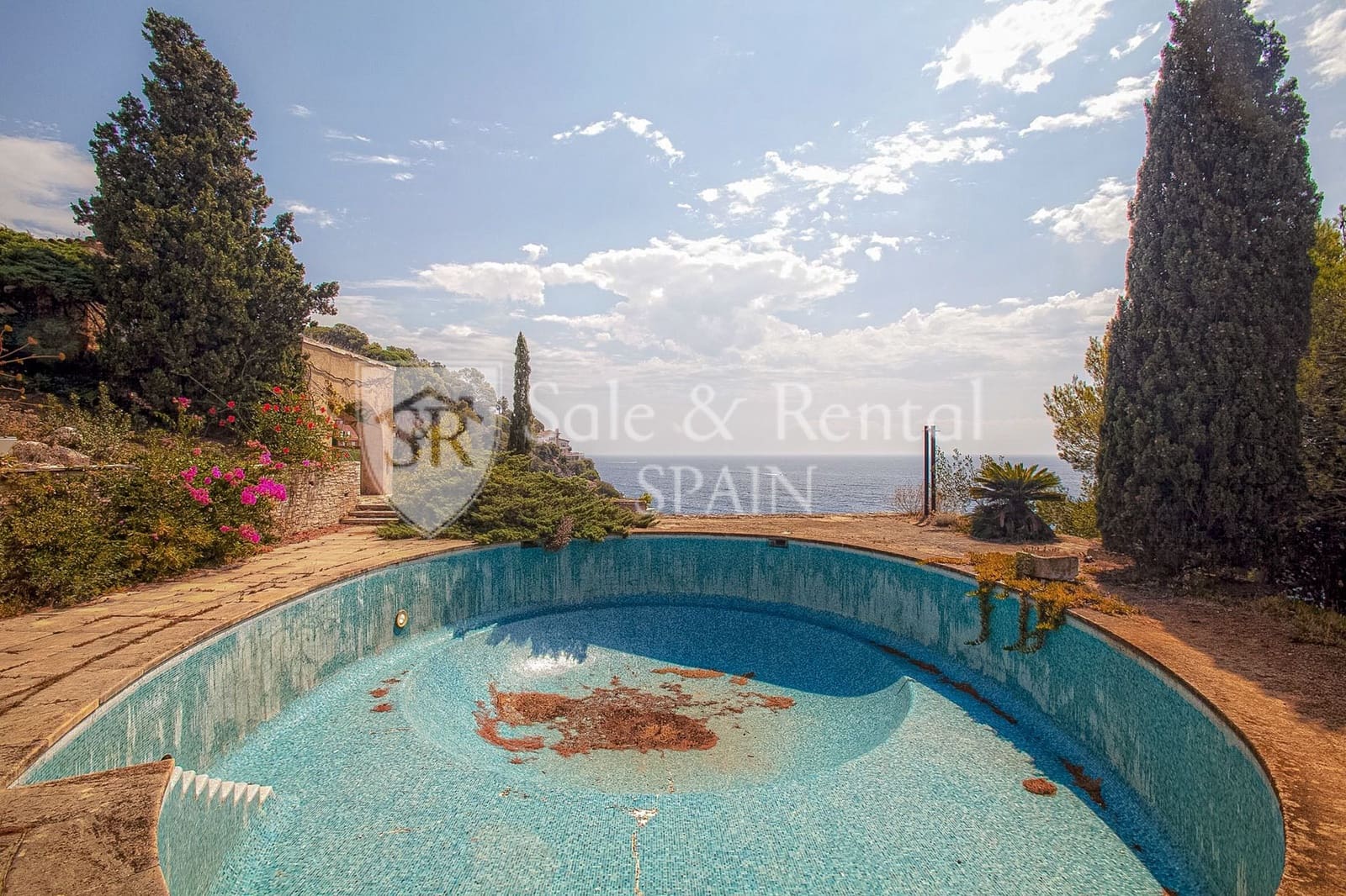 Chalet de 1 habitación en Lloret de Mar en venta con piscina - 6.500.000 € (Ref: 9807567)