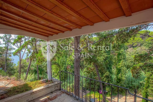 Chalet de 1 habitación en Canyelles, Lloret de Mar en venta con piscina - 6.500.000 € (Ref: 9807567)