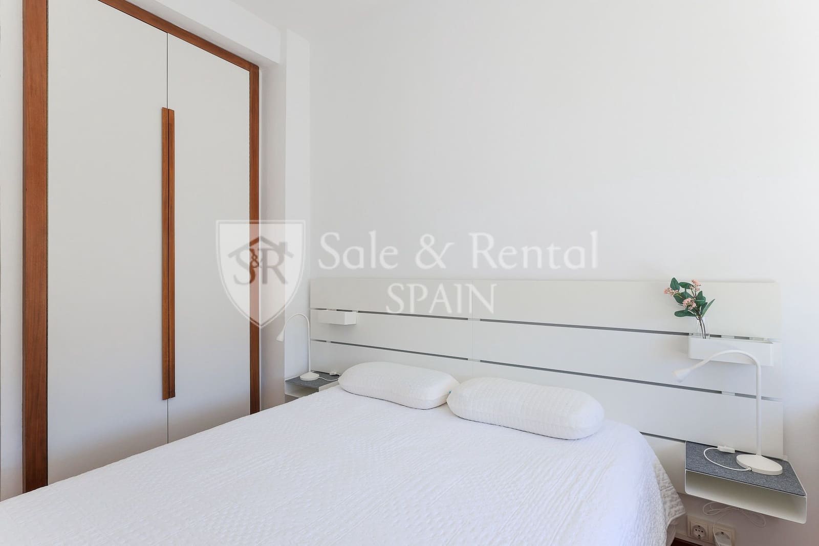 3 makuuhuone Huvila myytävänä paikassa Barcelona kaupunki mukana uima-altaan 
autotalli - 975 000 € (Ref: 9811196)