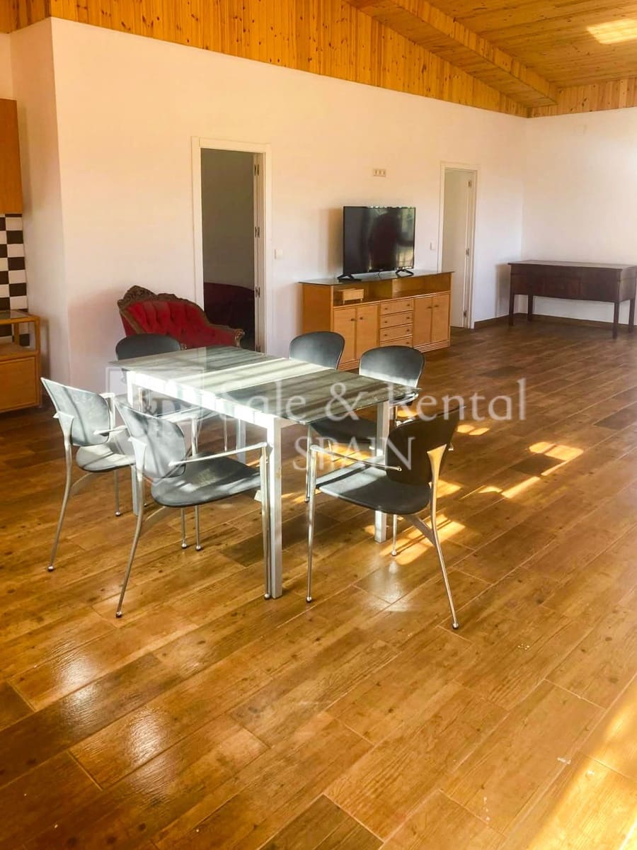 7 bedroom Villa for sale in Montserrat with pool garage - € 595,000 (Ref: 9840036)