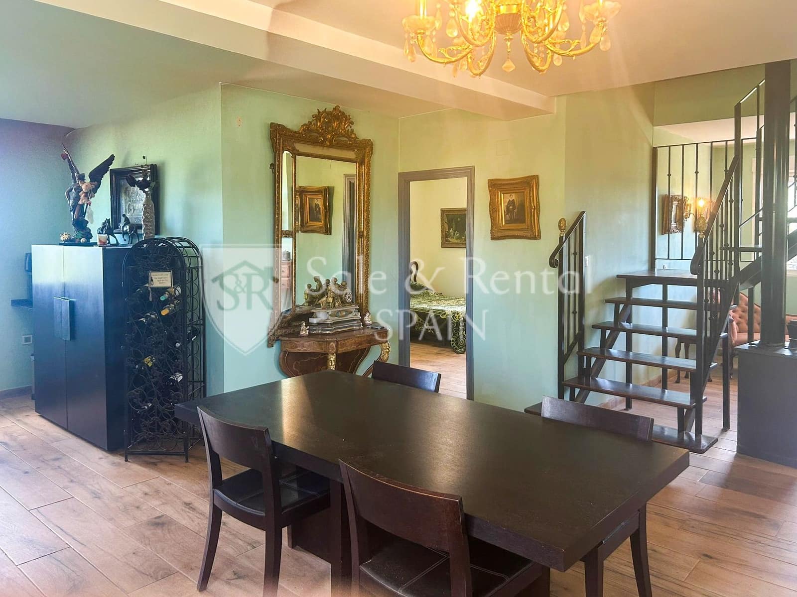 7 bedroom Villa for sale in Montserrat with pool garage - € 595,000 (Ref: 9840036)