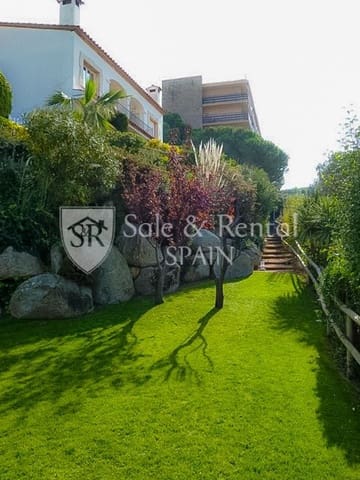 4 soverom Kjedet enebolig til salgs i Sant Feliu de Guíxols med svømmebasseng garasje - € 740 000 (Ref: 9850868)