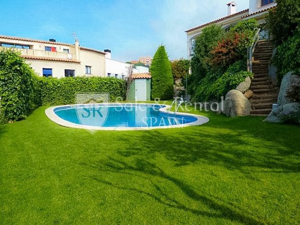 4 bedroom Villa for sale in Sant Feliu de Guixols with pool garage - € 740,000 (Ref: 9850868)