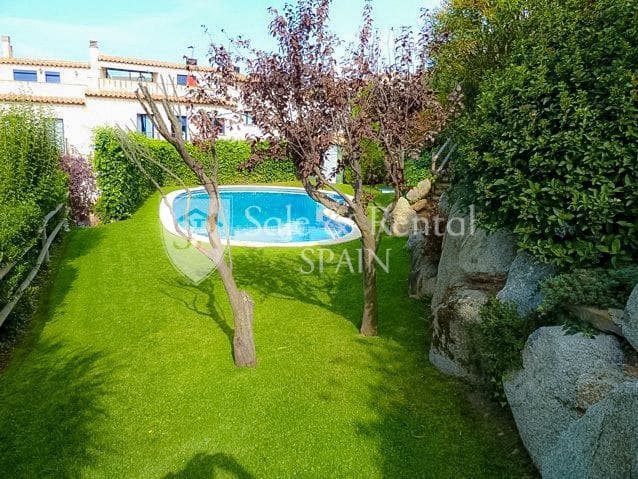 4 bedroom Villa for sale in Sant Feliu de Guixols with pool garage - € 740,000 (Ref: 9850868)