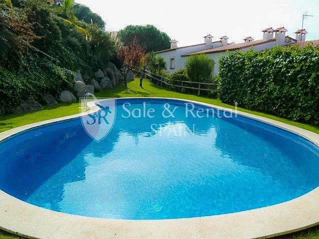 4 bedroom Villa for sale in Sant Feliu de Guixols with pool garage - € 740,000 (Ref: 9850868)