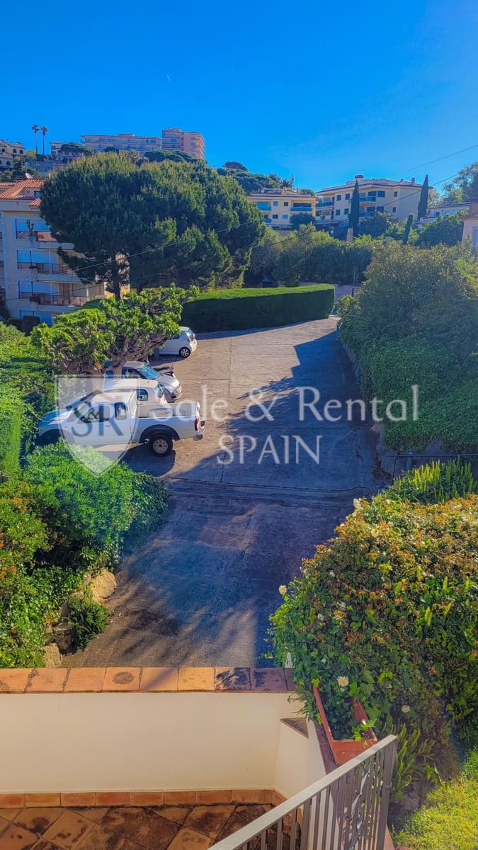 4 bedroom Villa for sale in Sant Feliu de Guixols with pool garage - € 740,000 (Ref: 9850868)