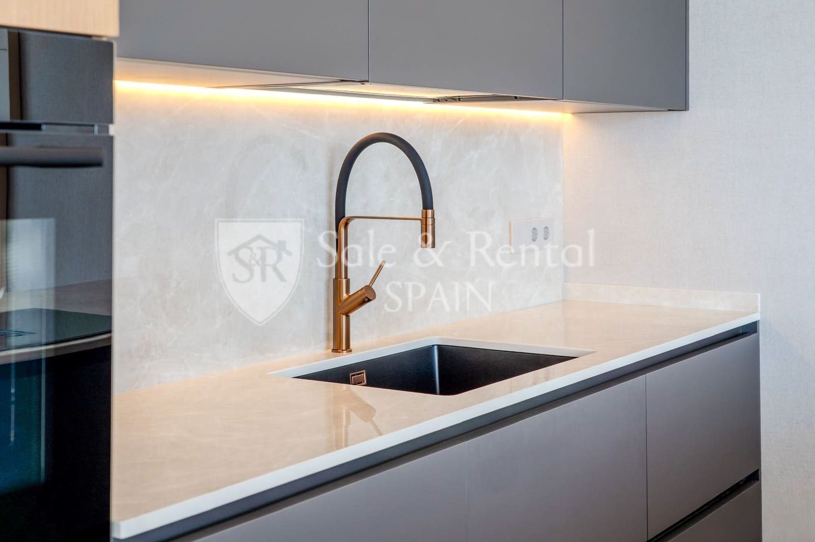 Chalet de 3 habitaciones en Lloret de Mar en venta con piscina garaje - 1.350.000 € (Ref: 9850870)