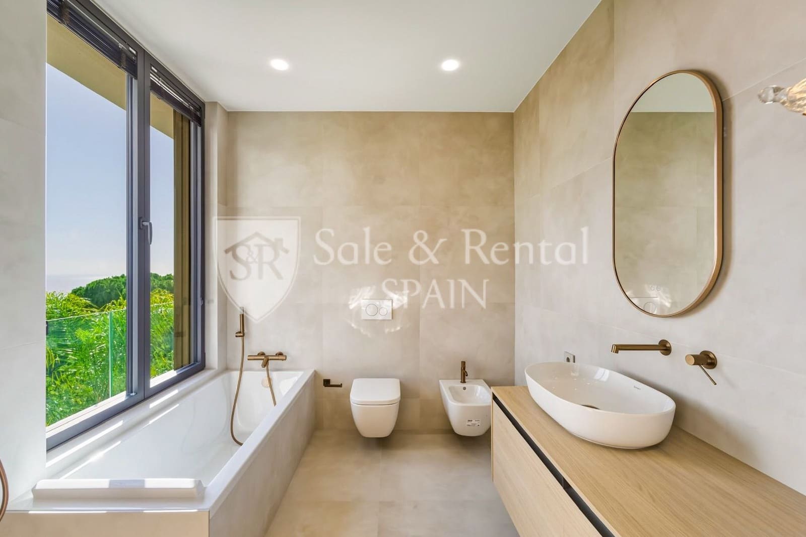 Chalet de 3 habitaciones en Lloret de Mar en venta con piscina garaje - 1.350.000 € (Ref: 9850870)