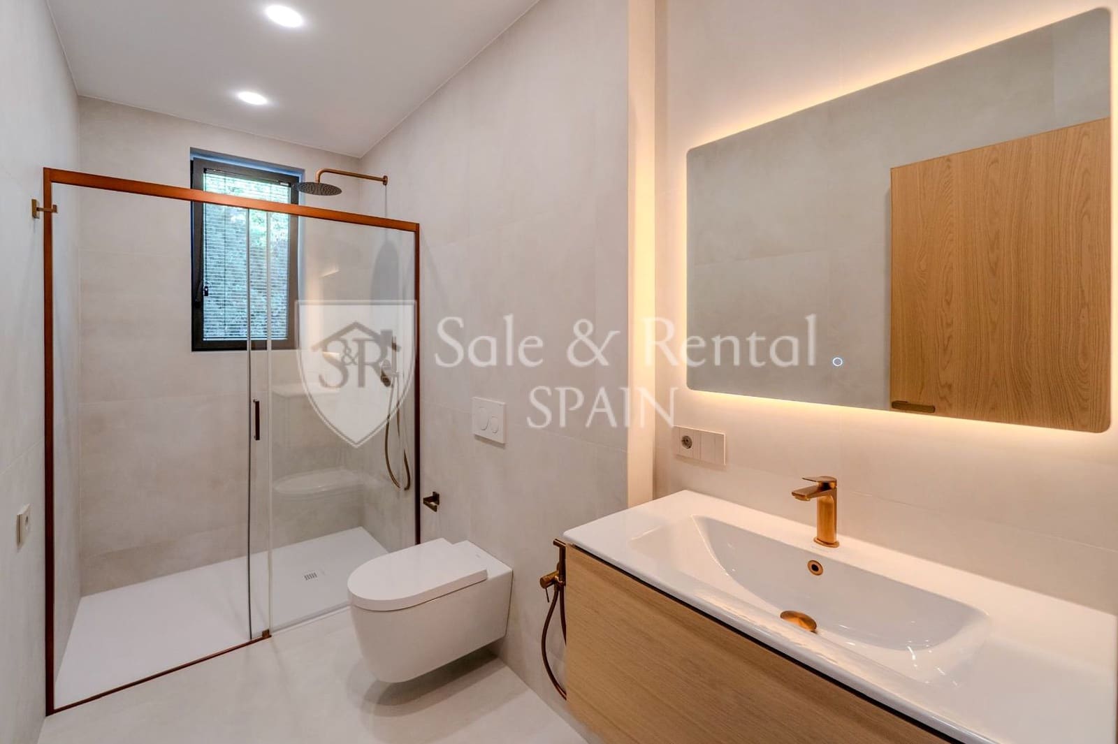Chalet de 3 habitaciones en Lloret de Mar en venta con piscina garaje - 1.350.000 € (Ref: 9850870)