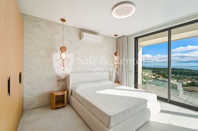 3 soveværelse Villa til salg i Roca Grossa, Lloret de Mar med swimmingpool garage - € 1.350.000 (Ref: 9850870)