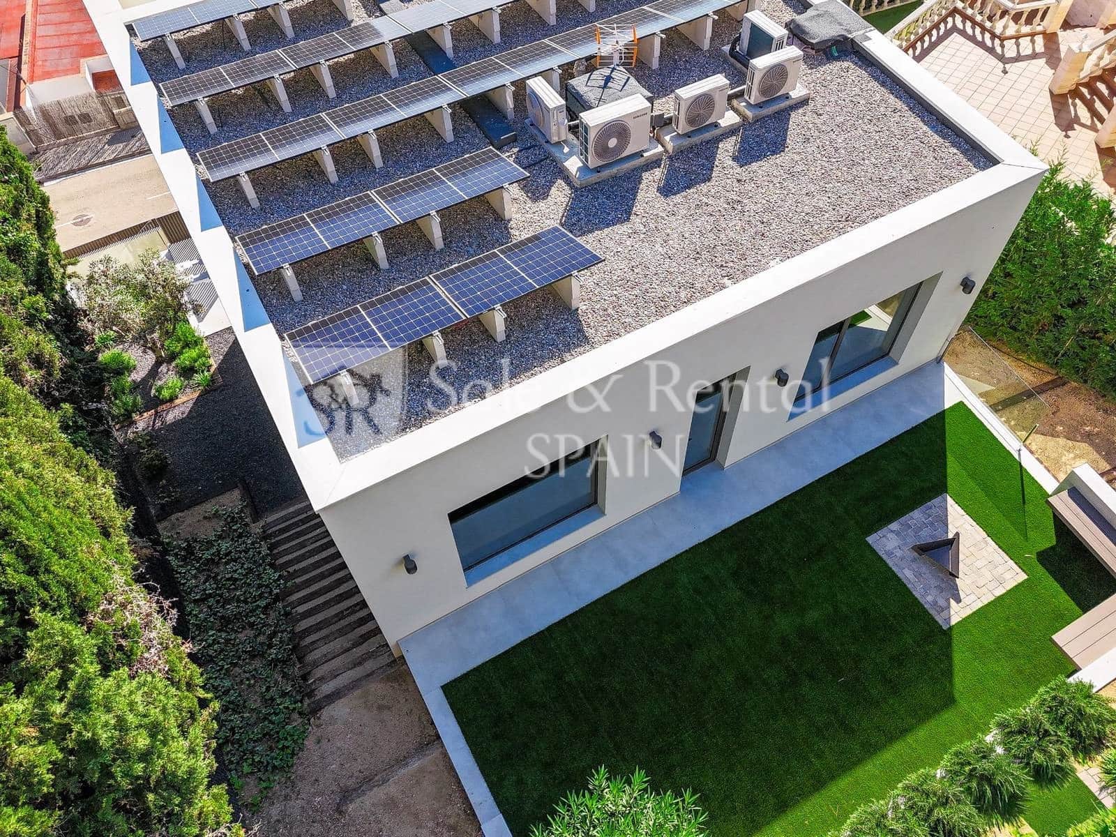 Chalet de 3 habitaciones en Lloret de Mar en venta con piscina garaje - 1.350.000 € (Ref: 9850870)