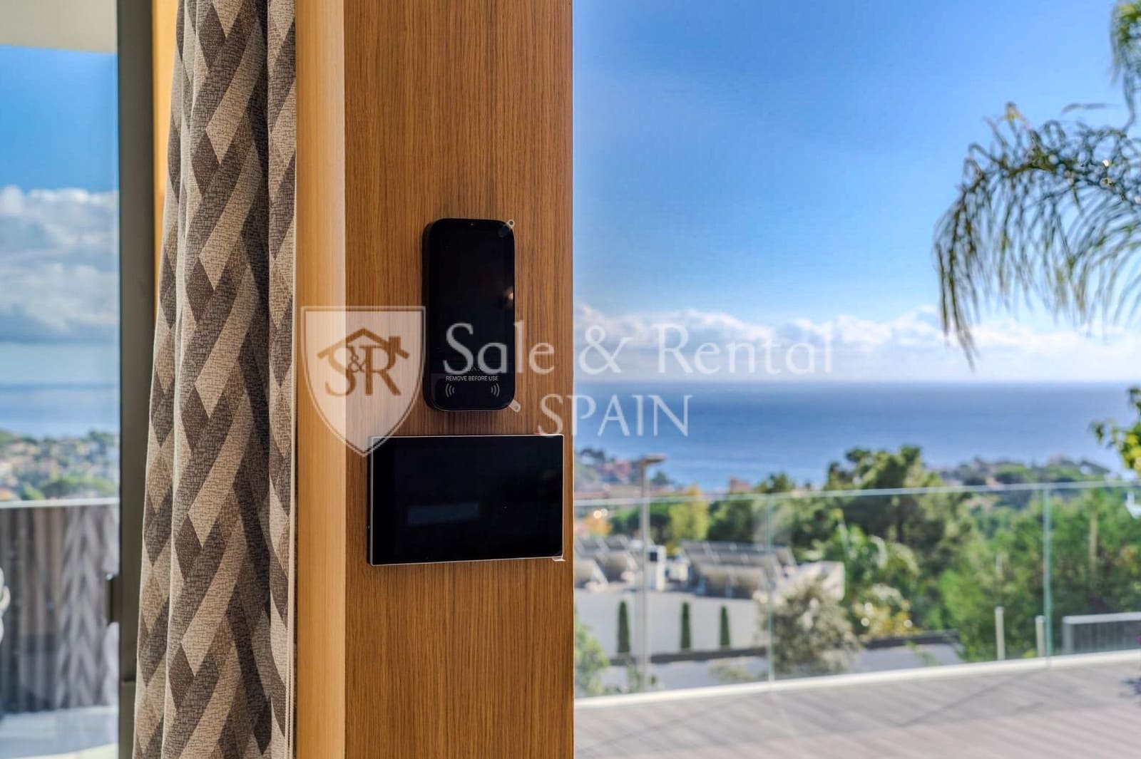 Chalet de 3 habitaciones en Lloret de Mar en venta con piscina garaje - 1.350.000 € (Ref: 9850870)
