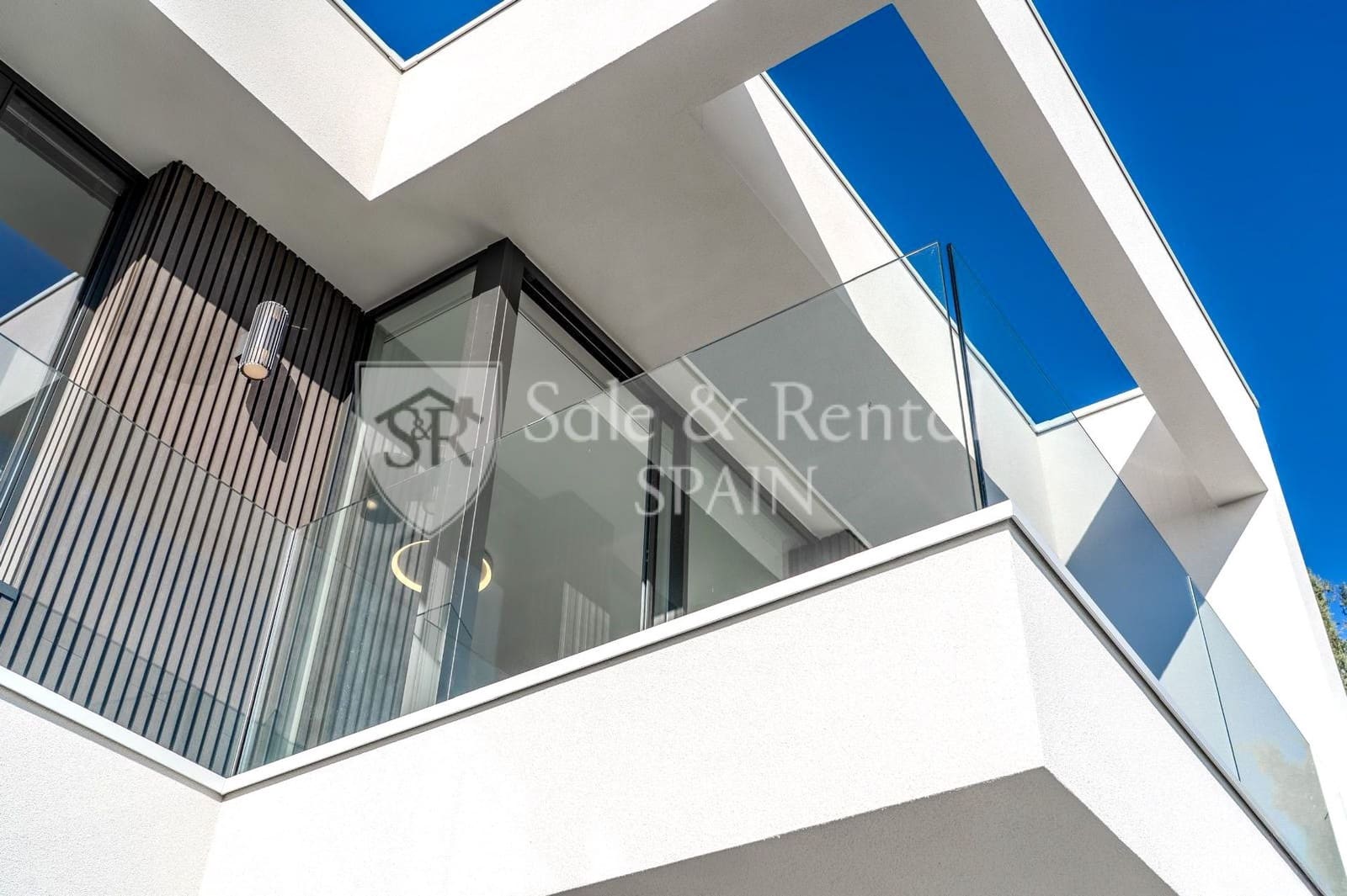 Chalet de 3 habitaciones en Lloret de Mar en venta con piscina garaje - 1.350.000 € (Ref: 9850870)