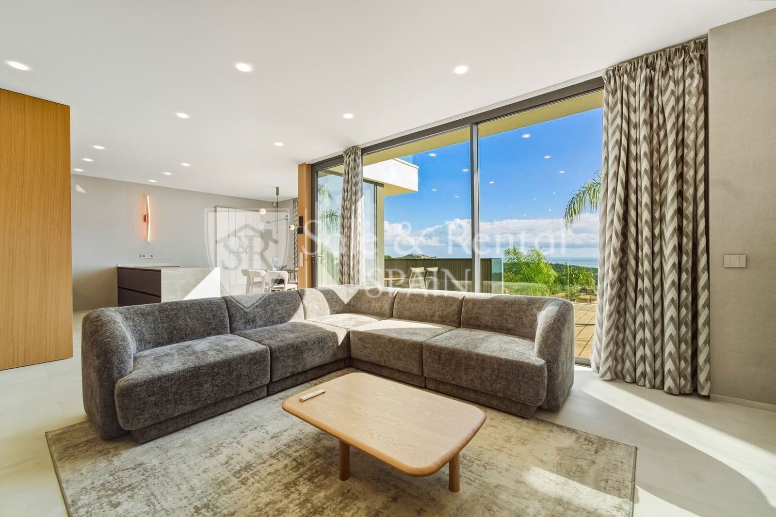 Chalet de 3 habitaciones en Lloret de Mar en venta con piscina garaje - 1.350.000 € (Ref: 9850870)