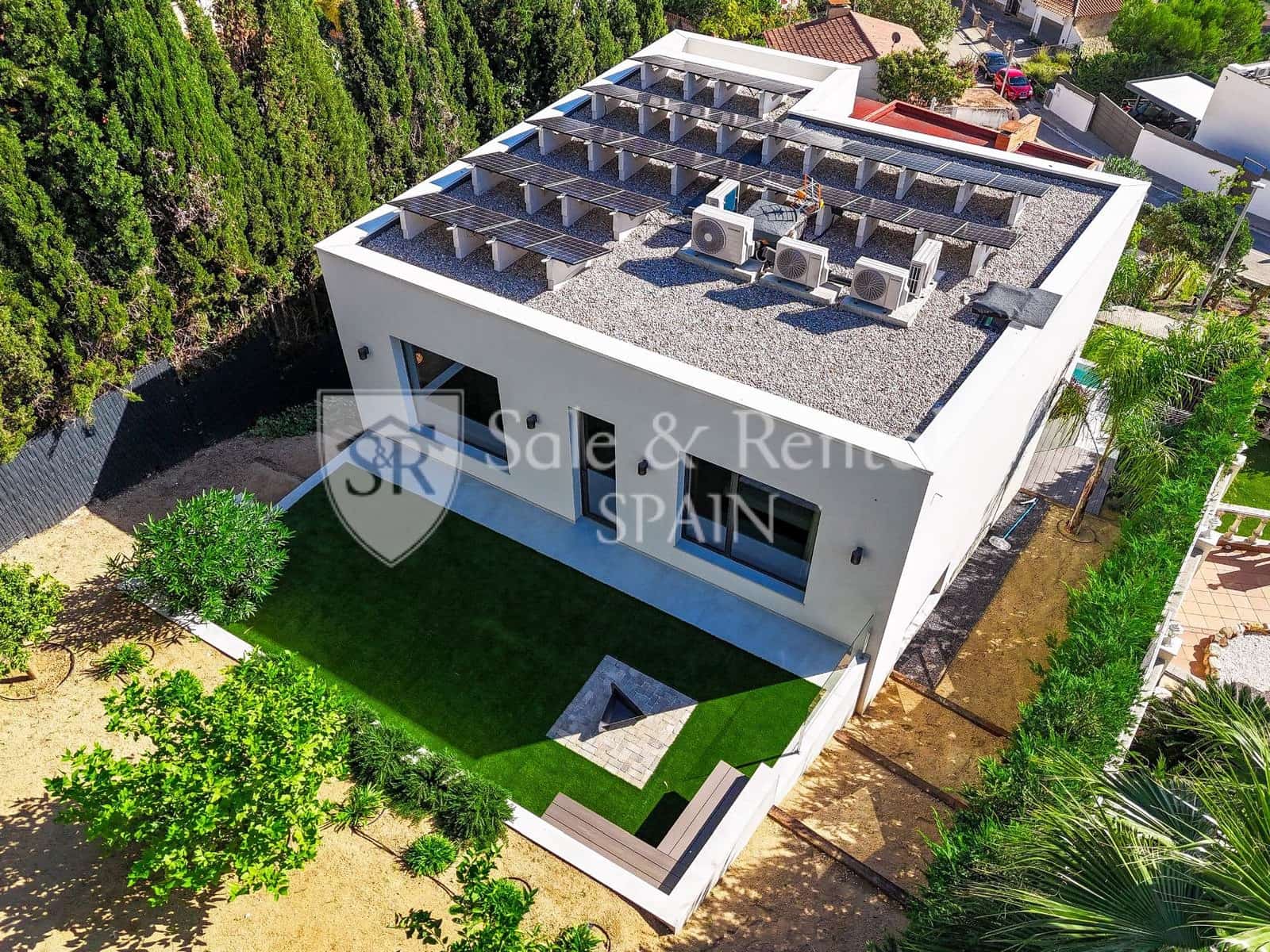 Chalet de 3 habitaciones en Lloret de Mar en venta con piscina garaje - 1.350.000 € (Ref: 9850870)