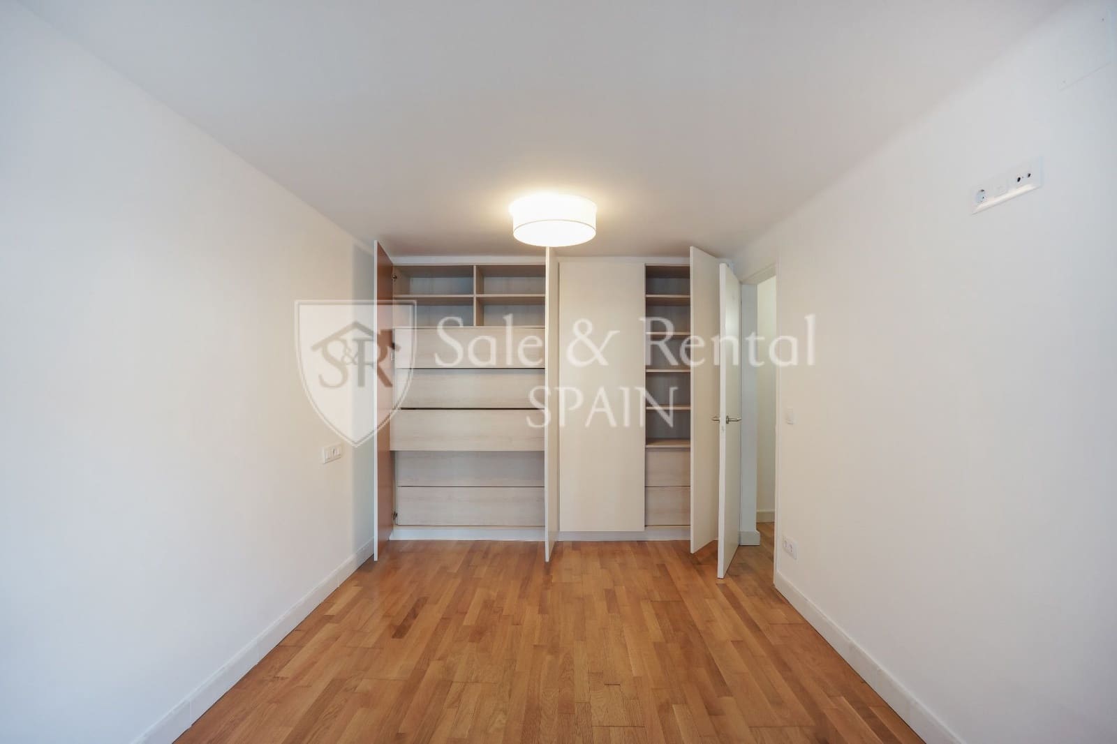 2 bedroom Villa for sale in Sant Feliu de Guixols - € 490,000 (Ref: 9850871)