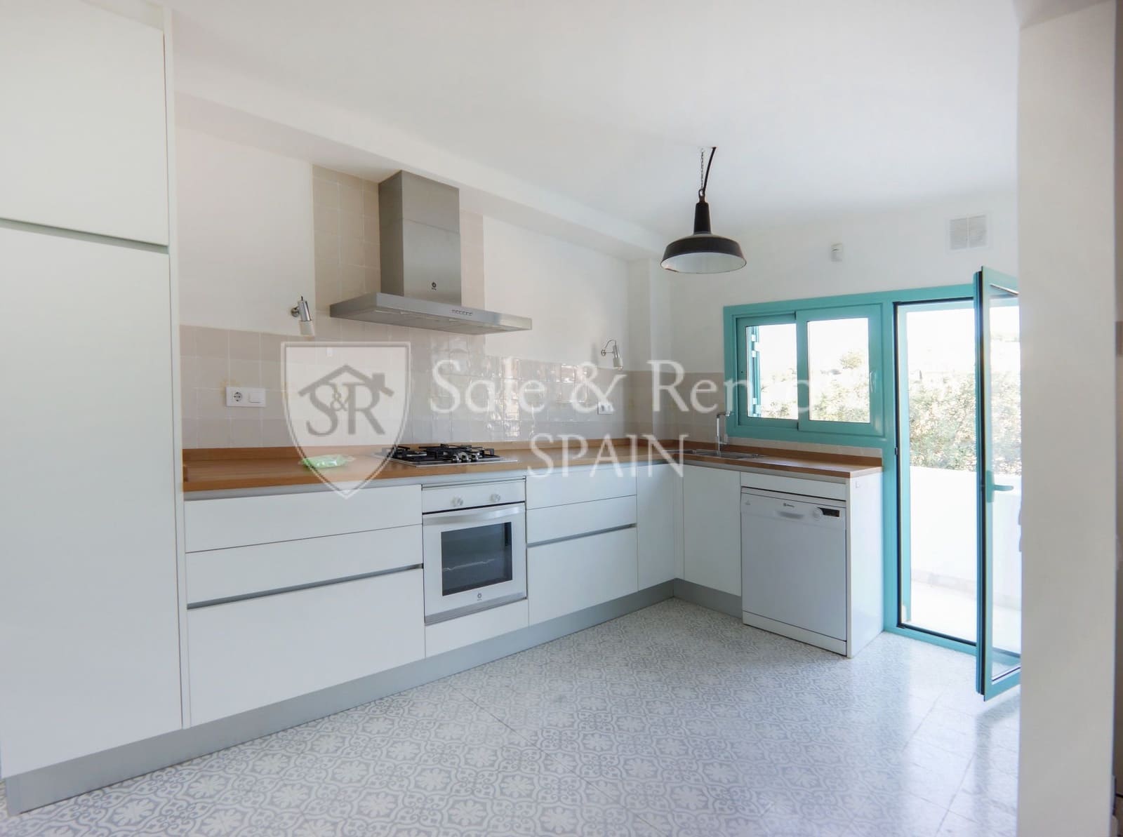 2 bedroom Villa for sale in Sant Feliu de Guixols - € 490,000 (Ref: 9850871)