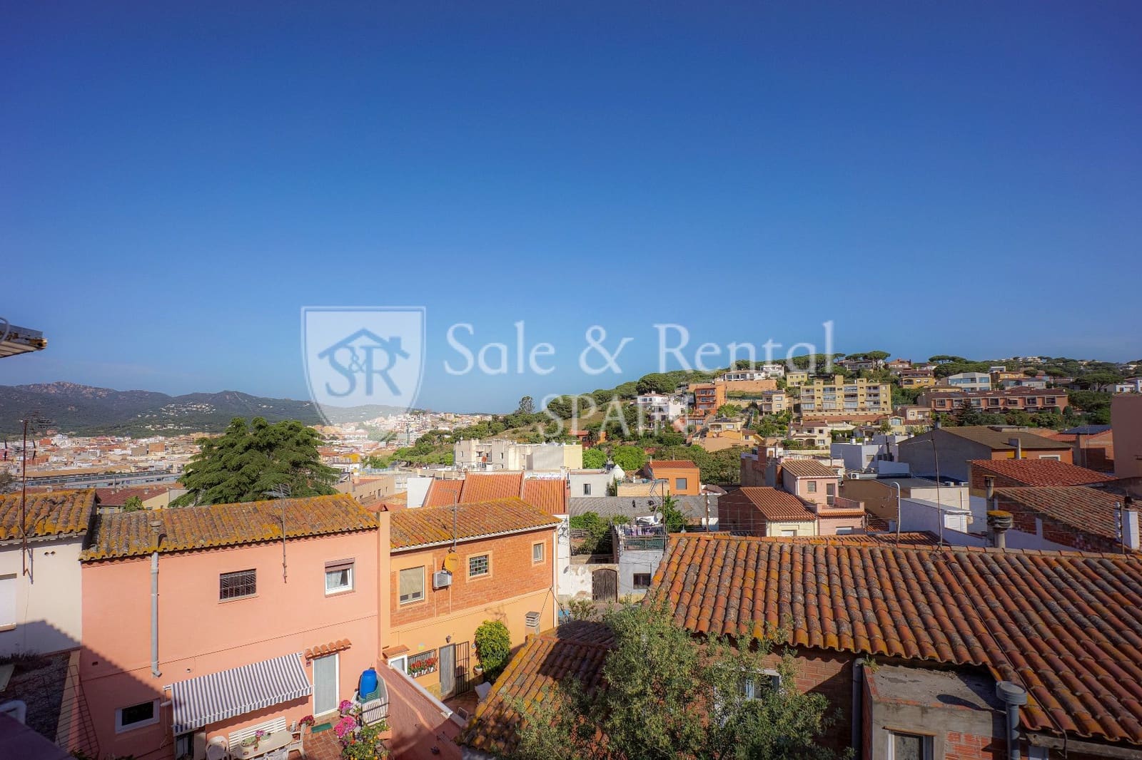 2 bedroom Villa for sale in Sant Feliu de Guixols - € 490,000 (Ref: 9850871)