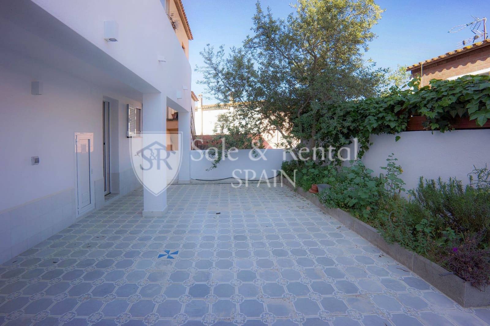 2 bedroom Villa for sale in Sant Feliu de Guixols - € 490,000 (Ref: 9850871)