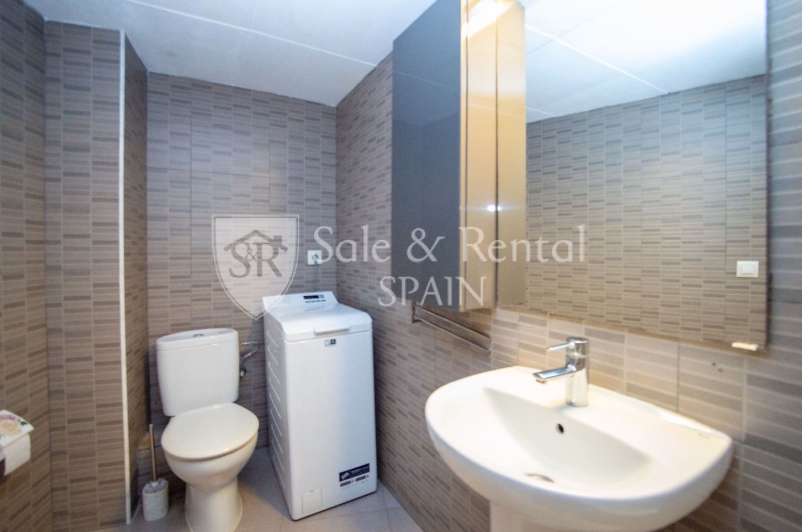 2 bedroom Flat for sale in Lloret de Mar - € 165,000 (Ref: 9854814)