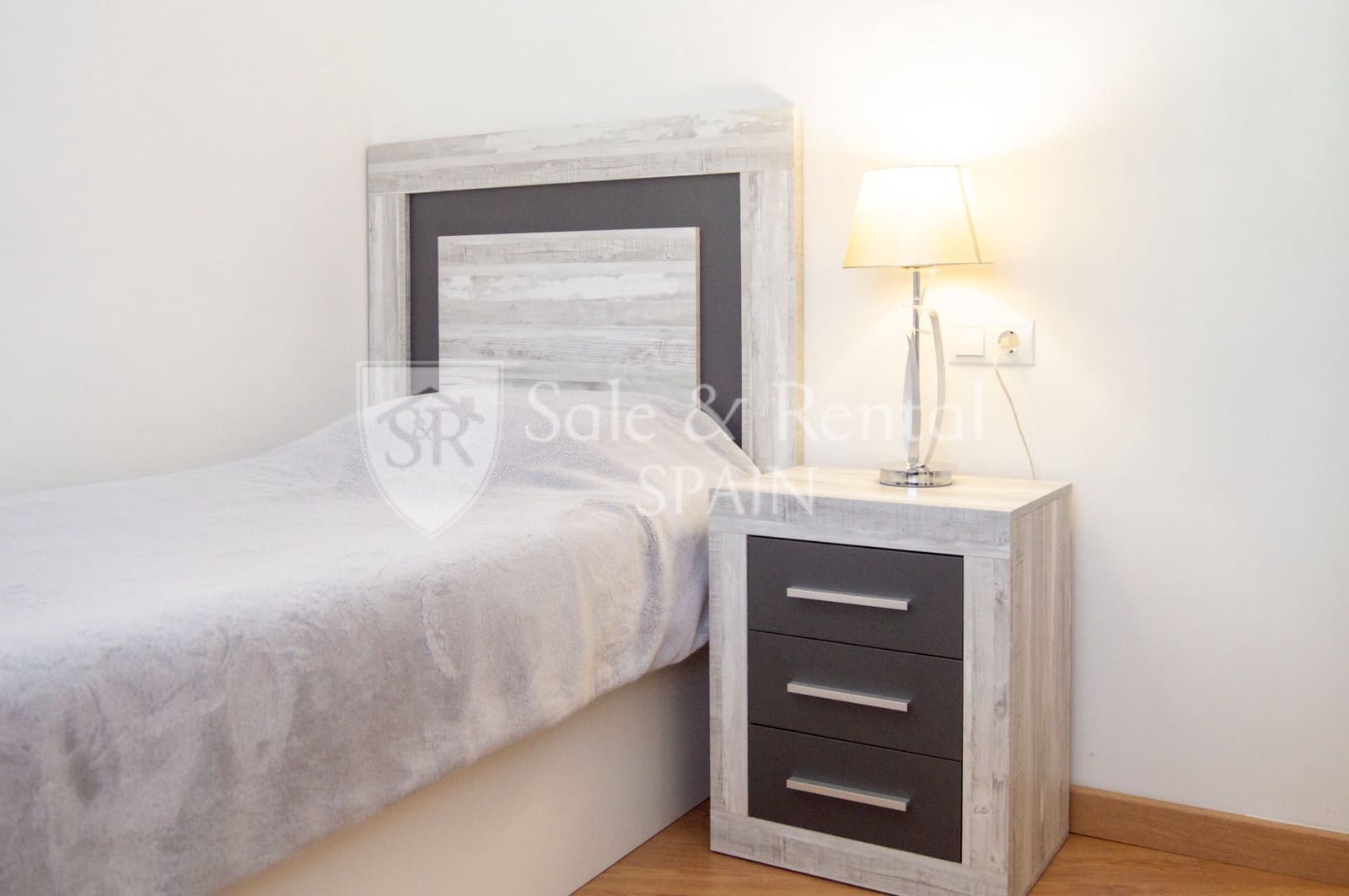 2 bedroom Flat for sale in Lloret de Mar - € 165,000 (Ref: 9854814)