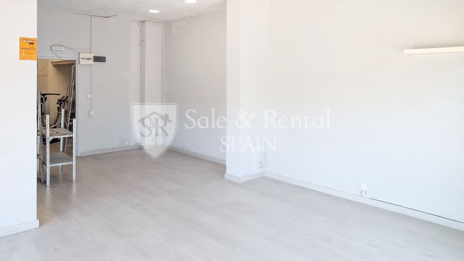 Commercieel te koop in Gerona stad - € 125.000 (Ref: 9861475)