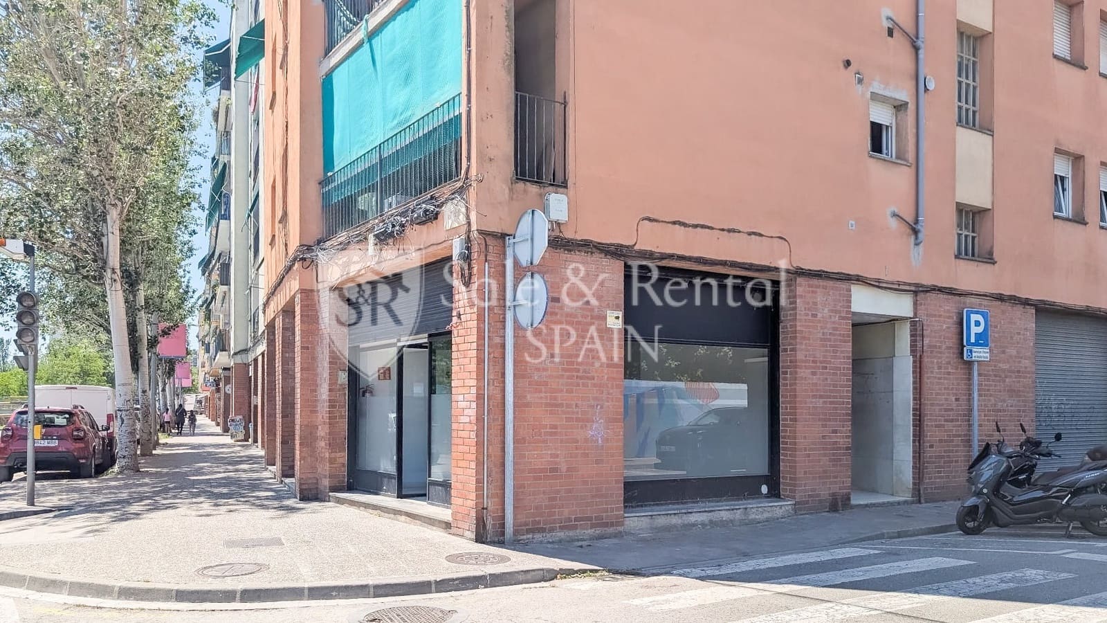 Commercieel te koop in Gerona stad - € 125.000 (Ref: 9861475)