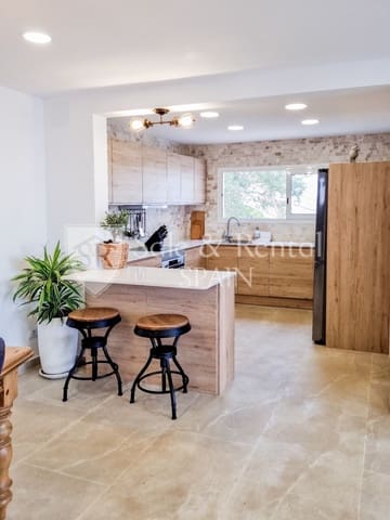 6 makuuhuone Huvila myytävänä paikassa Serra Brava, Lloret de Mar mukana uima-altaan 
autotalli - 790 000 € (Ref: 9866394)