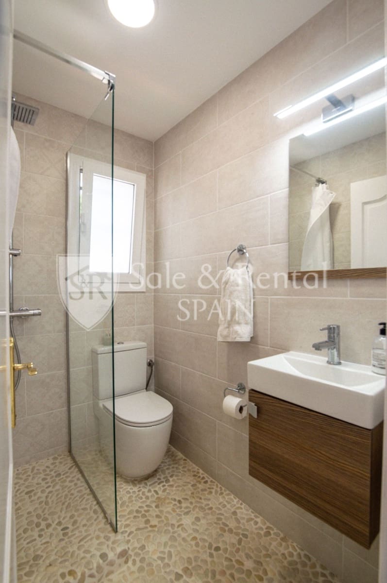 6 quarto Moradia para venda em Lloret de Mar com piscina garagem - 765 000 € (Ref: 9866394)
