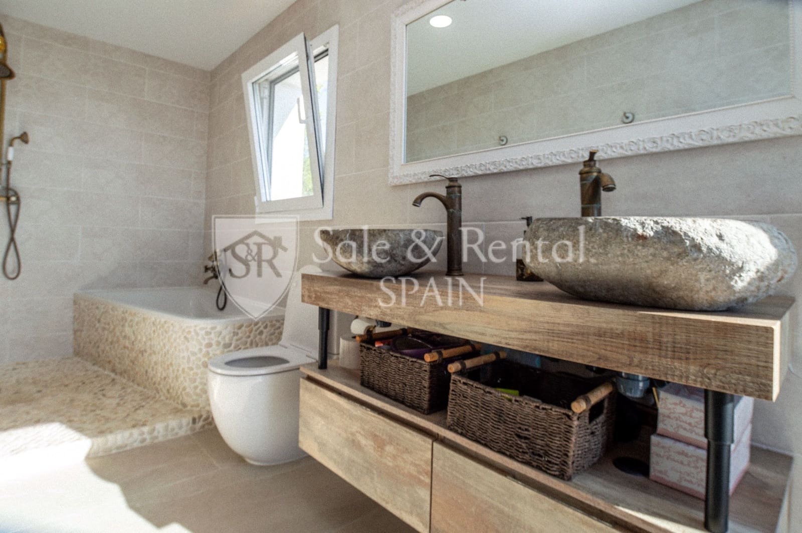 6 quarto Moradia para venda em Lloret de Mar com piscina garagem - 765 000 € (Ref: 9866394)
