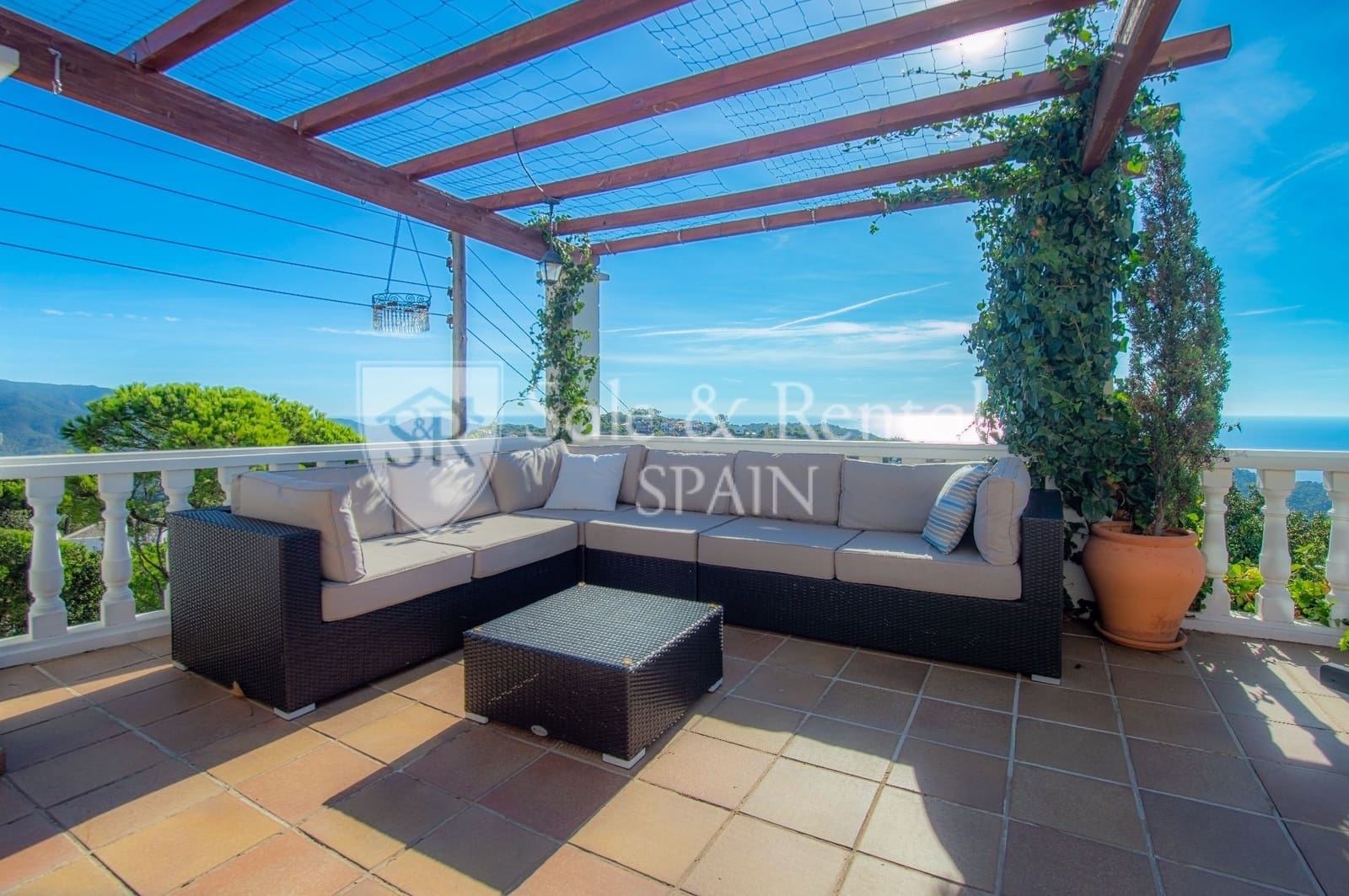 6 quarto Moradia para venda em Lloret de Mar com piscina garagem - 765 000 € (Ref: 9866394)