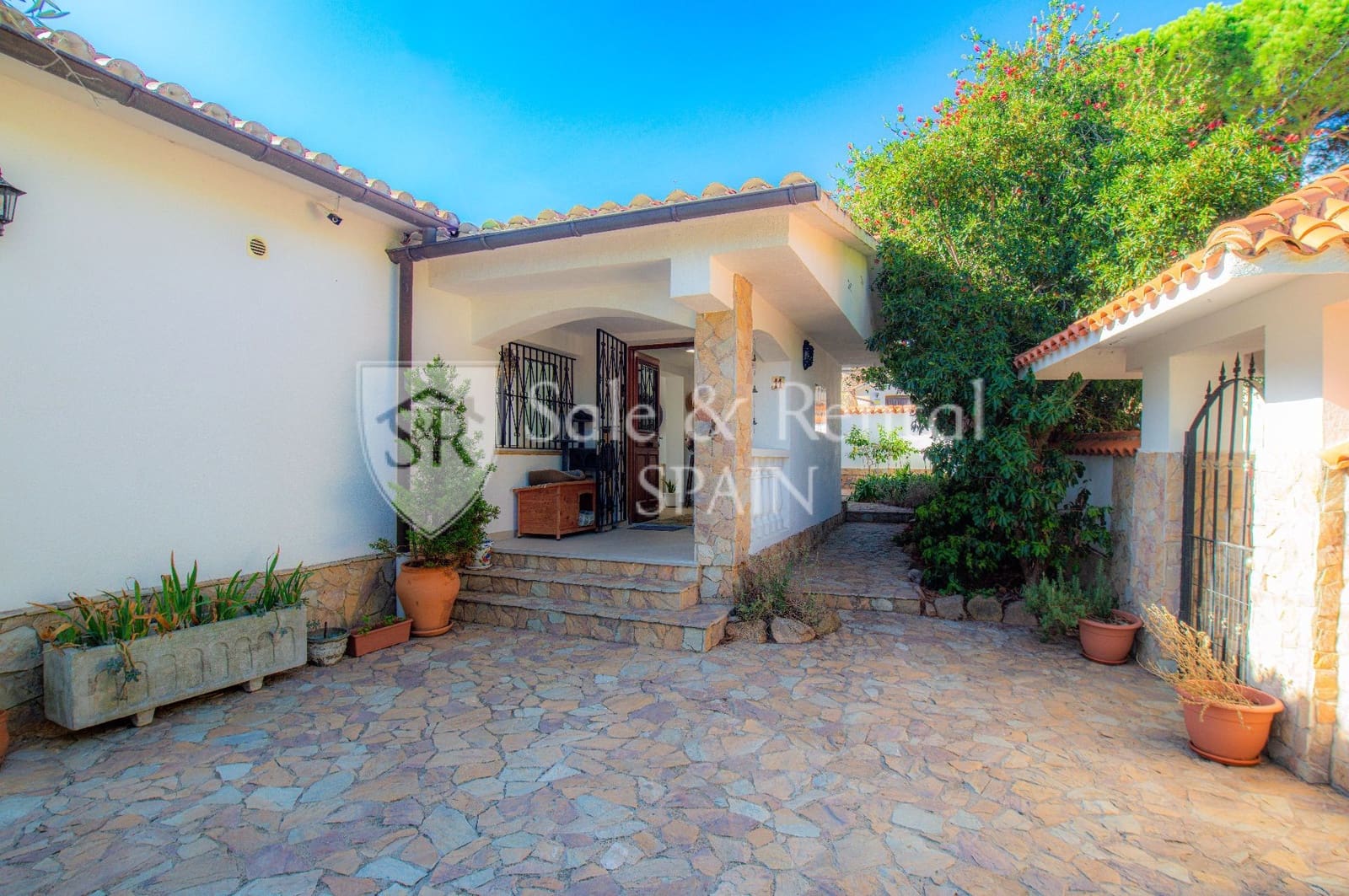 6 quarto Moradia para venda em Lloret de Mar com piscina garagem - 765 000 € (Ref: 9866394)