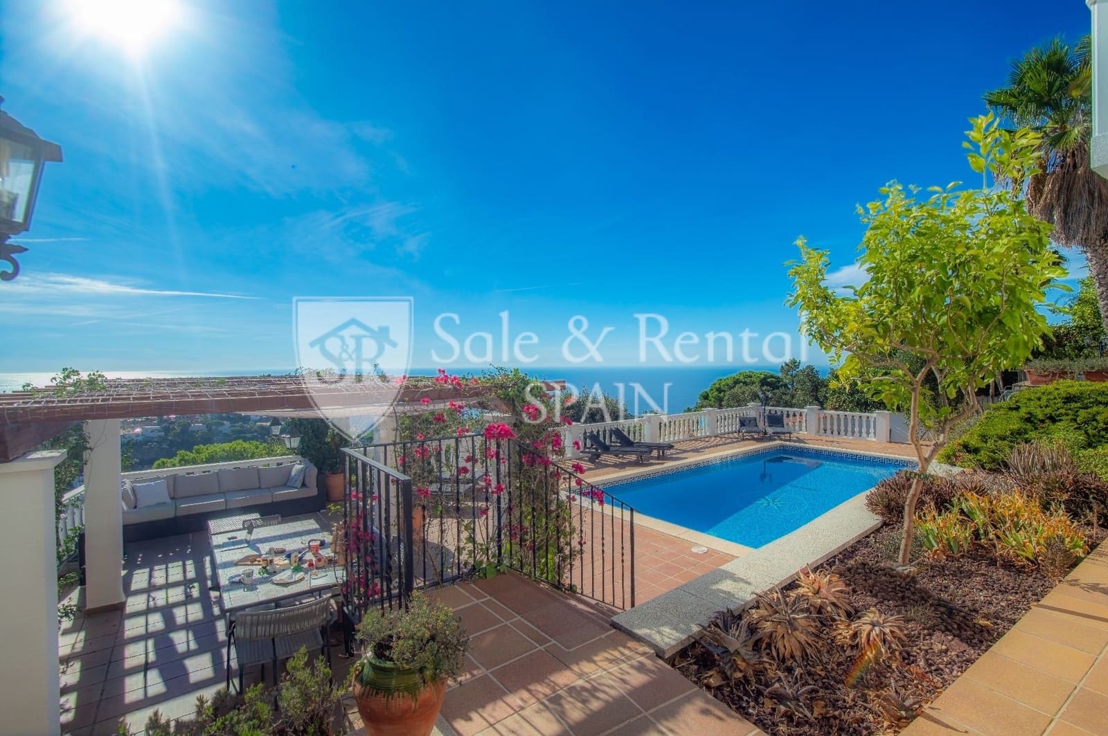 6 quarto Moradia para venda em Lloret de Mar com piscina garagem - 765 000 € (Ref: 9866394)