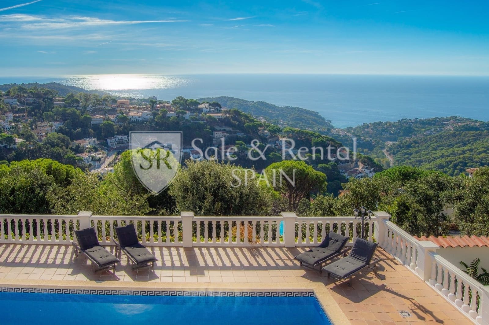 6 quarto Moradia para venda em Lloret de Mar com piscina garagem - 765 000 € (Ref: 9866394)