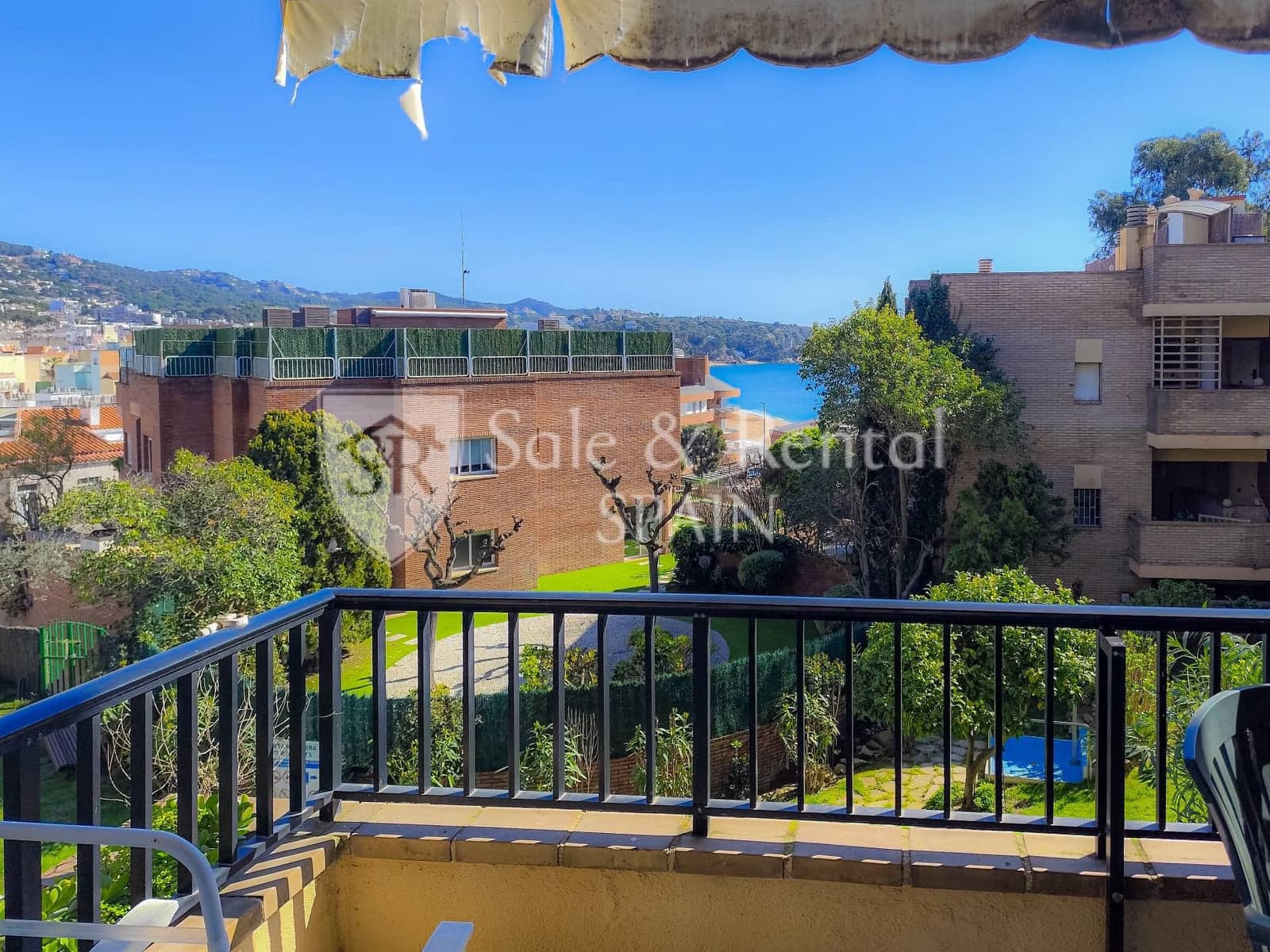 2 sovrum Lägenhet till salu i Lloret de Mar med pool garage - 285 000 € (Ref: 9883973)