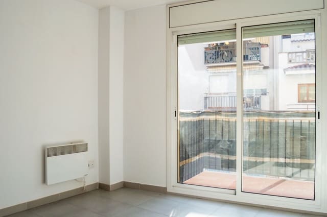 2 soverom Leilighet til salgs i Blanes - € 189 000 (Ref: 9946917)