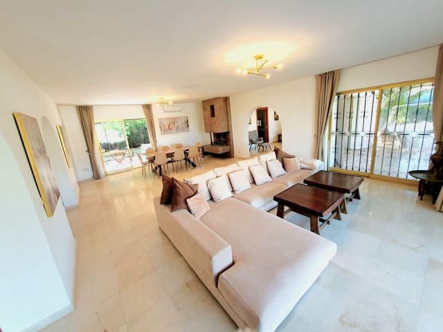 4 soveværelse Villa til leje i Nueva Andalucia, Marbella med swimmingpool - € 7.800 (Ref: 6976364)