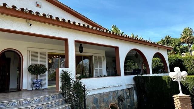 4 soveværelse Villa til leje i Nueva Andalucia, Marbella med swimmingpool - € 7.800 (Ref: 6976364)
