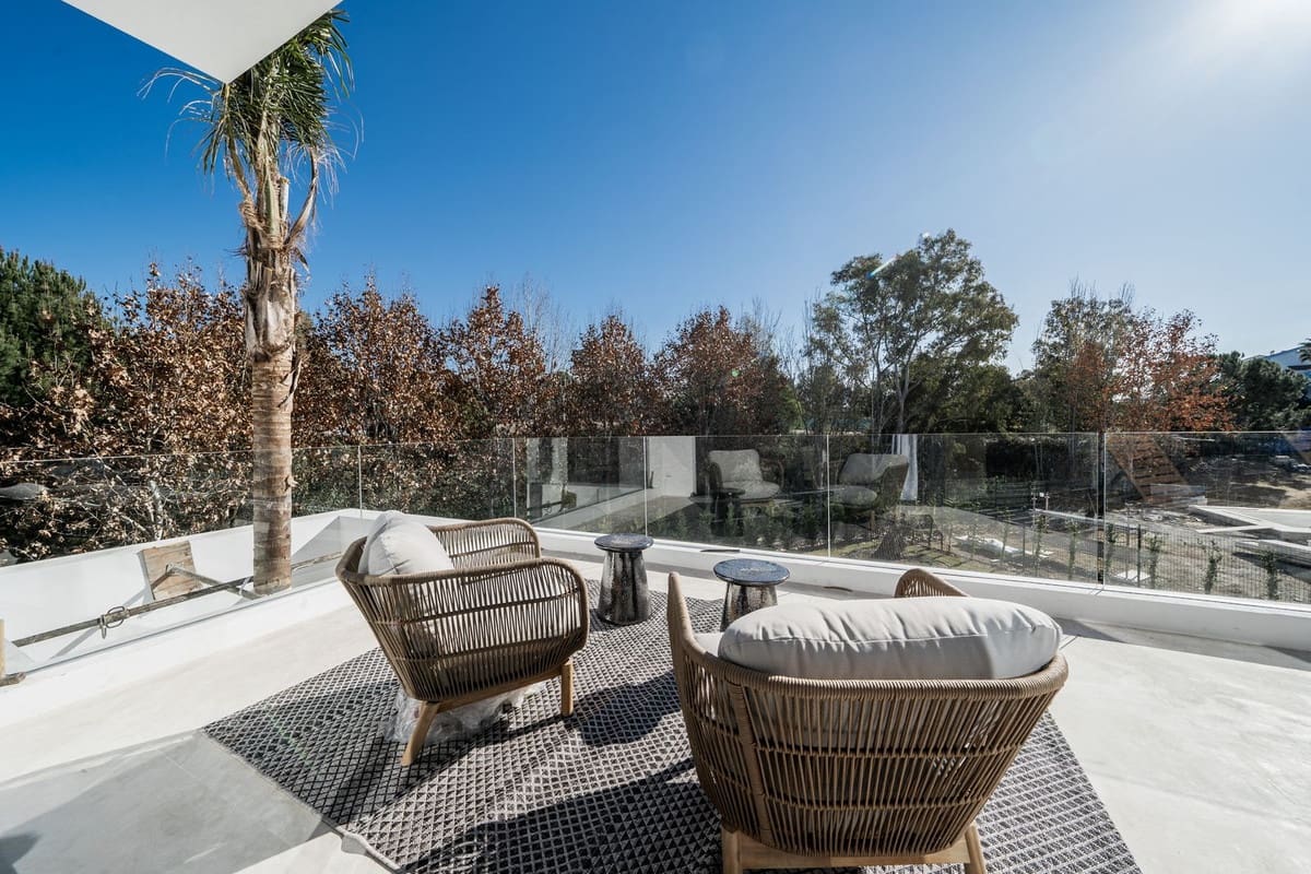 Chalet de 4 habitaciones en Estepona en venta con piscina garaje - 2.200.000 € (Ref: 7426279)