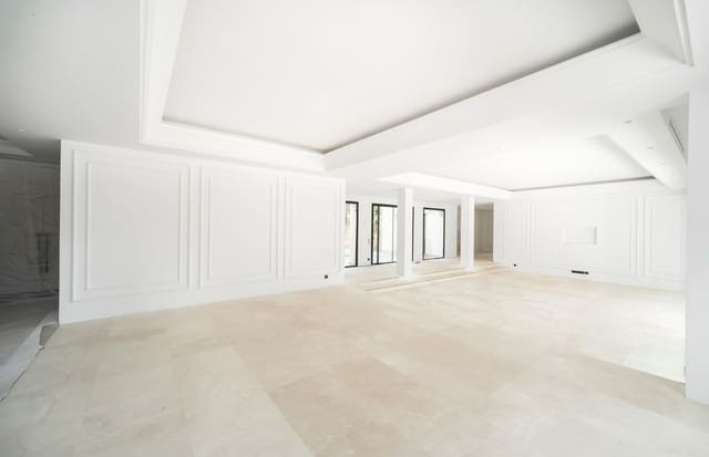 6 soverom Villa til salgs i Marbella med svømmebasseng garasje - € 8 500 000 (Ref: 7472937)