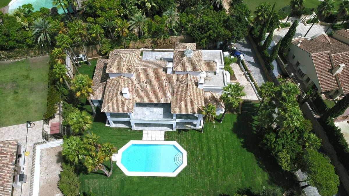 6 soverom Villa til salgs i Marbella med svømmebasseng garasje - € 8 500 000 (Ref: 7472937)