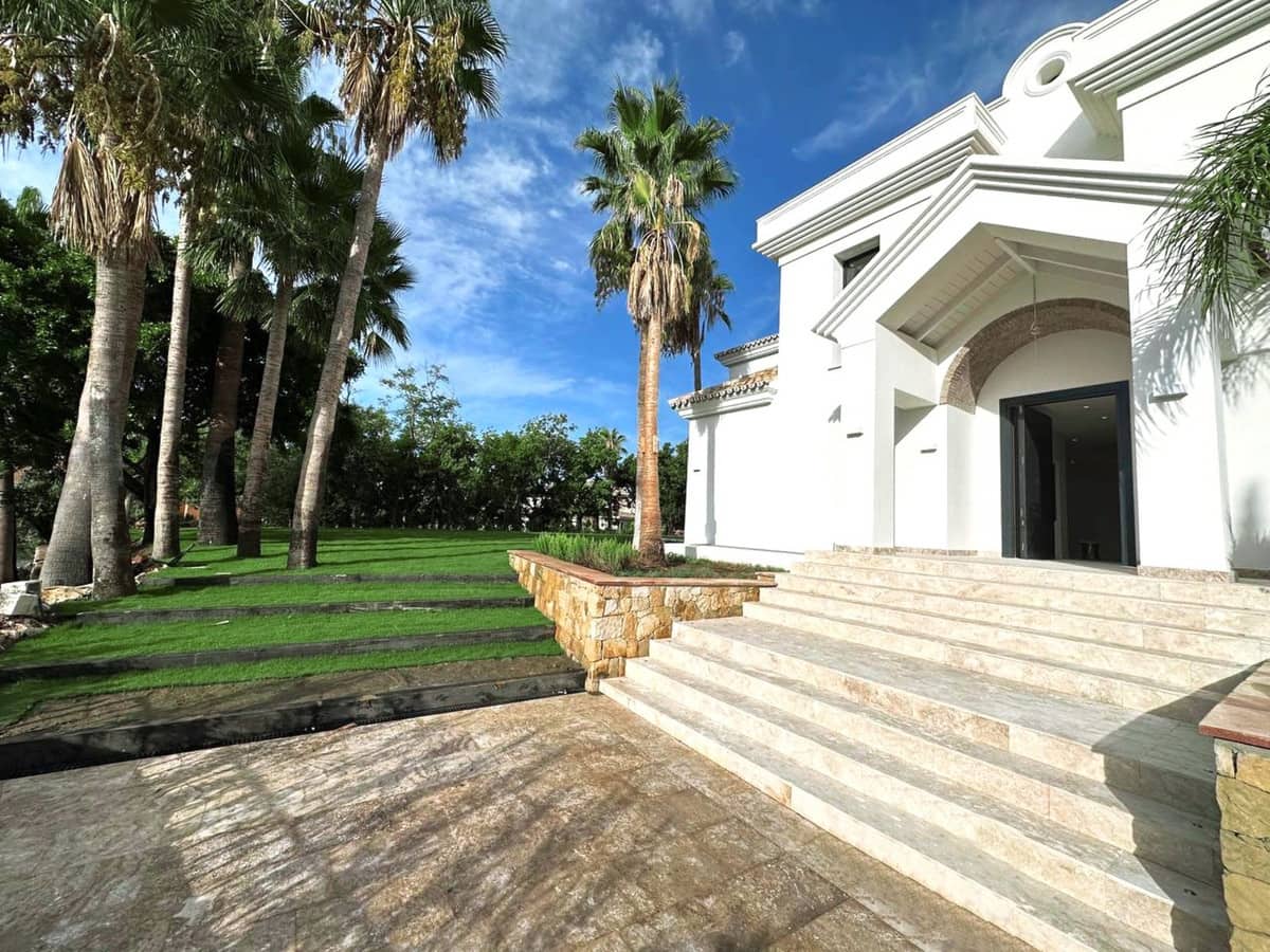 6 soverom Villa til salgs i Marbella med svømmebasseng garasje - € 8 500 000 (Ref: 7472937)