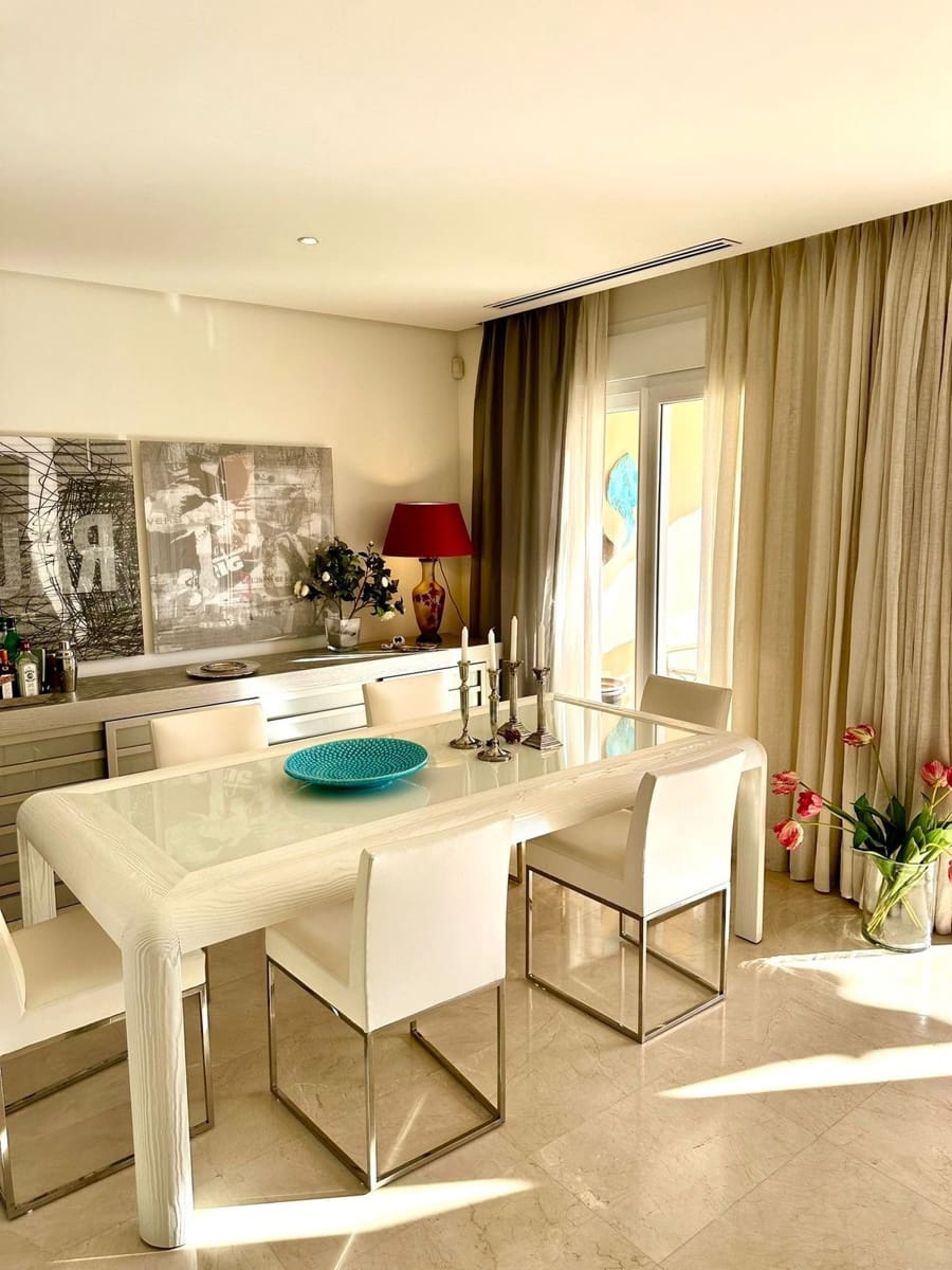 2 quarto Apartamento para venda em Nueva Andalucia com piscina garagem - 850 000 € (Ref: 8068980)