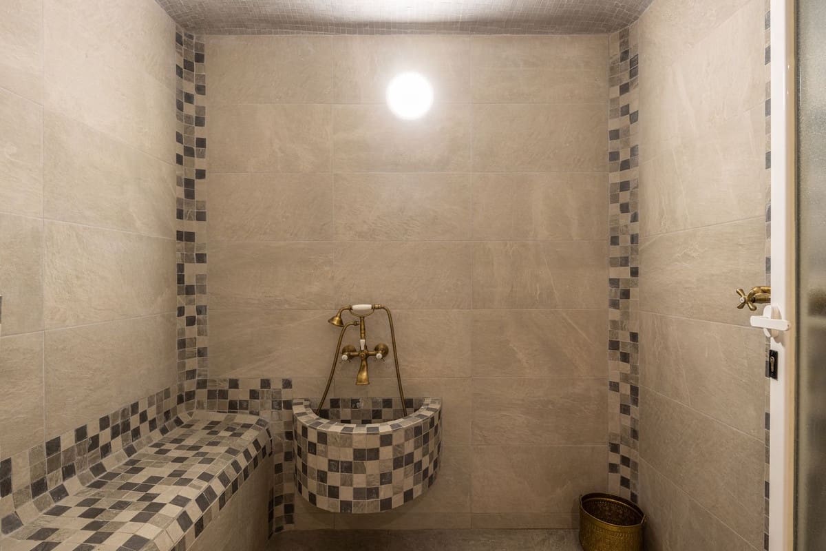 Chalet de 6 habitaciones en Benahavís en venta con piscina garaje - 1.695.000 € (Ref: 8098457)