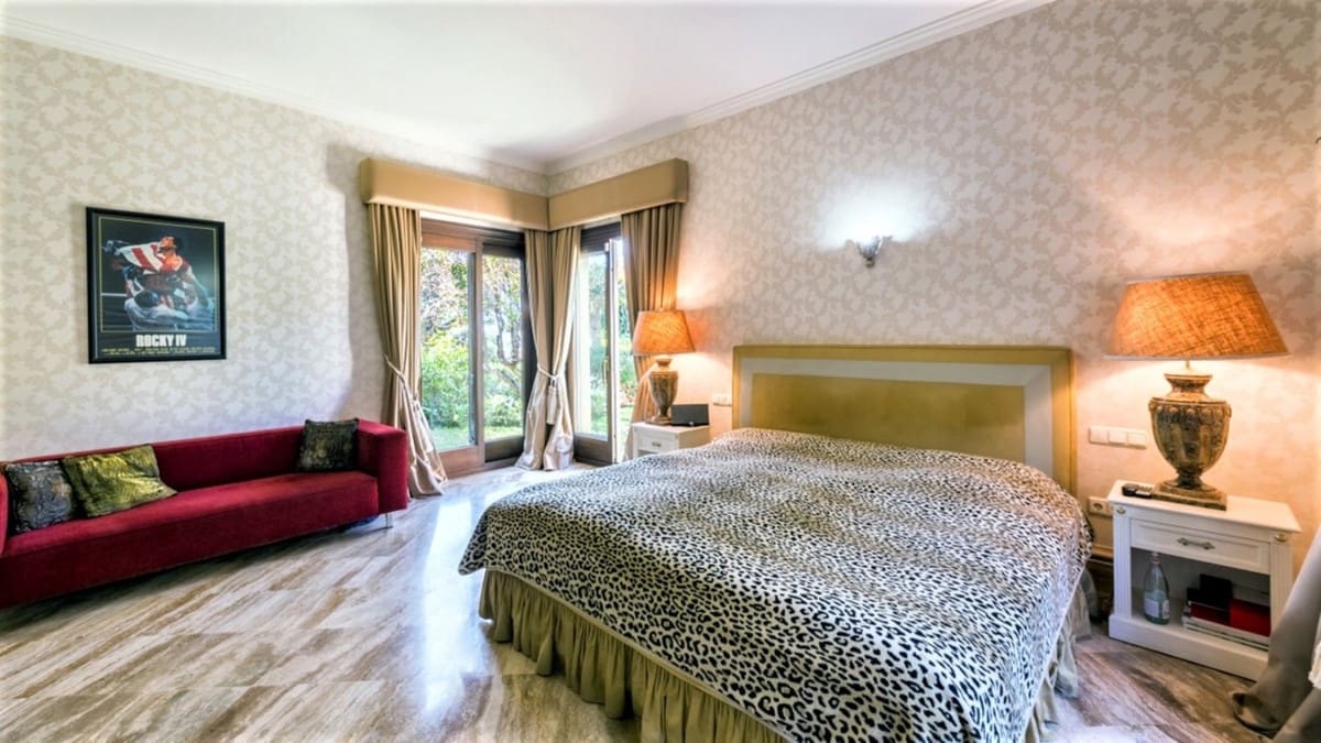 Chalet de 6 habitaciones en Marbella en venta con piscina garaje - 8.490.000 € (Ref: 9628072)