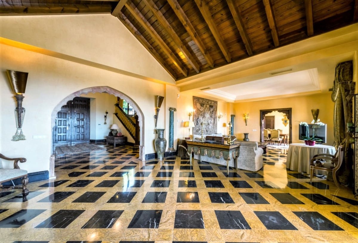 6 sypialnia Willa na sprzedaż w Marbella z basenem garażem - 8 490 000 € (Ref: 9628072)