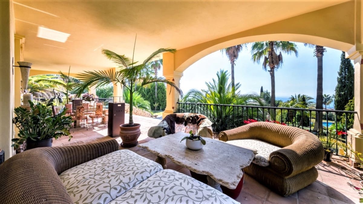 6 sypialnia Willa na sprzedaż w Marbella z basenem garażem - 8 490 000 € (Ref: 9628072)