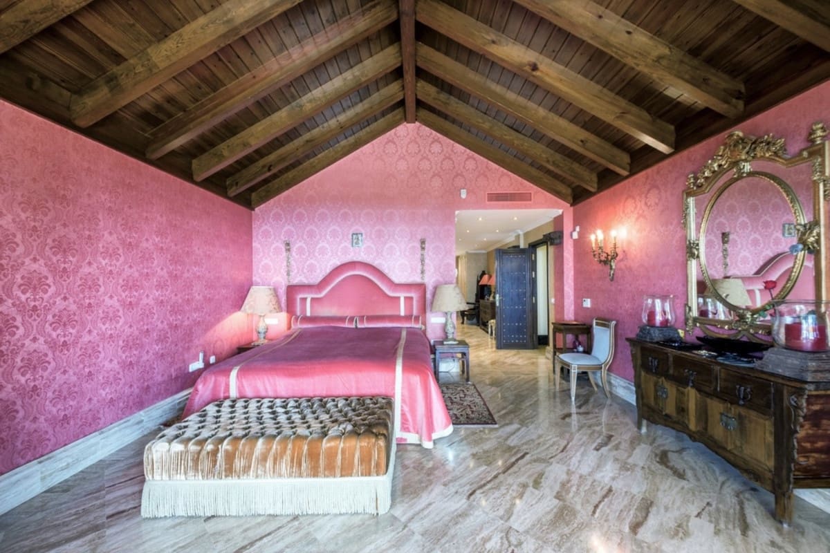 6 sypialnia Willa na sprzedaż w Marbella z basenem garażem - 8 490 000 € (Ref: 9628072)