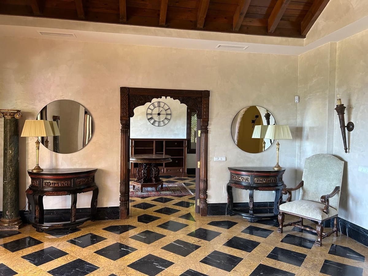 6 sypialnia Willa na sprzedaż w Marbella z basenem garażem - 8 490 000 € (Ref: 9628072)