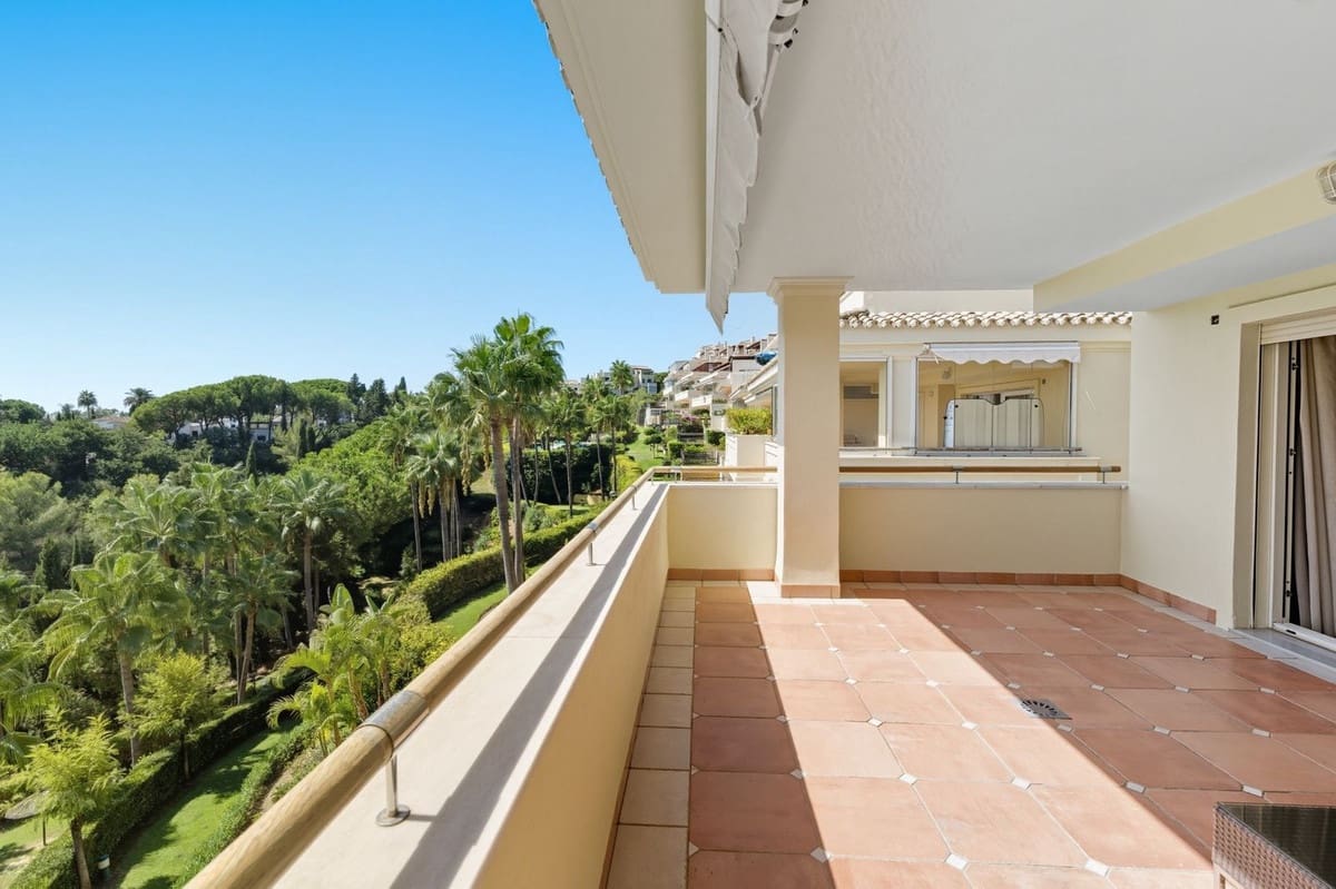 3 slaapkamer Appartement te koop in Marbella met zwembad garage - € 1.100.000 (Ref: 9628074)